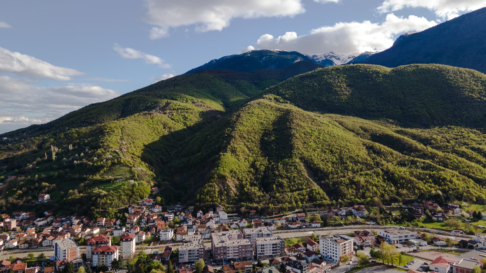 Peja et Alpes dinariques